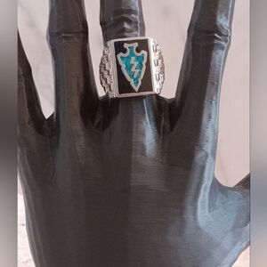 Men's Silver Colored Ring  With Blue Arrow Head Design Size 10